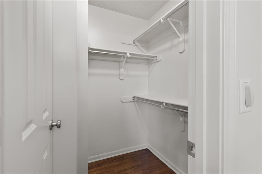 18125 Windsor Drive — photo 39
