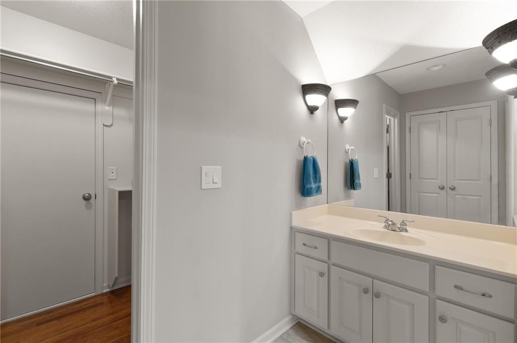 18125 Windsor Drive — photo 42