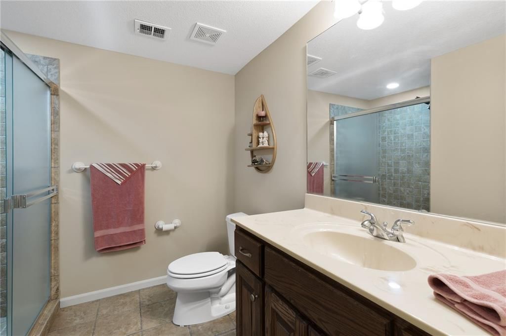 18125 Windsor Drive — photo 56