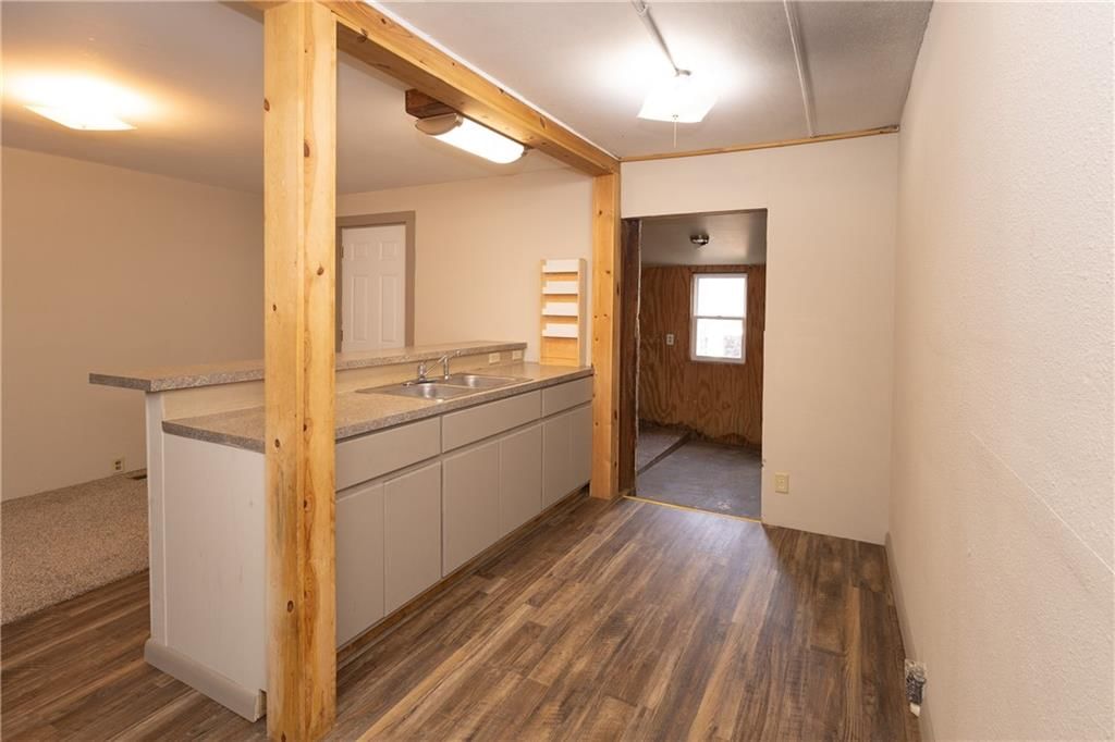 904 E 5th Street — photo 11