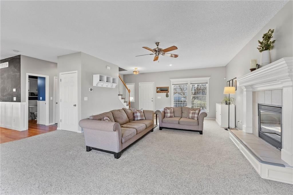 517 NE Hans Drive — photo 4