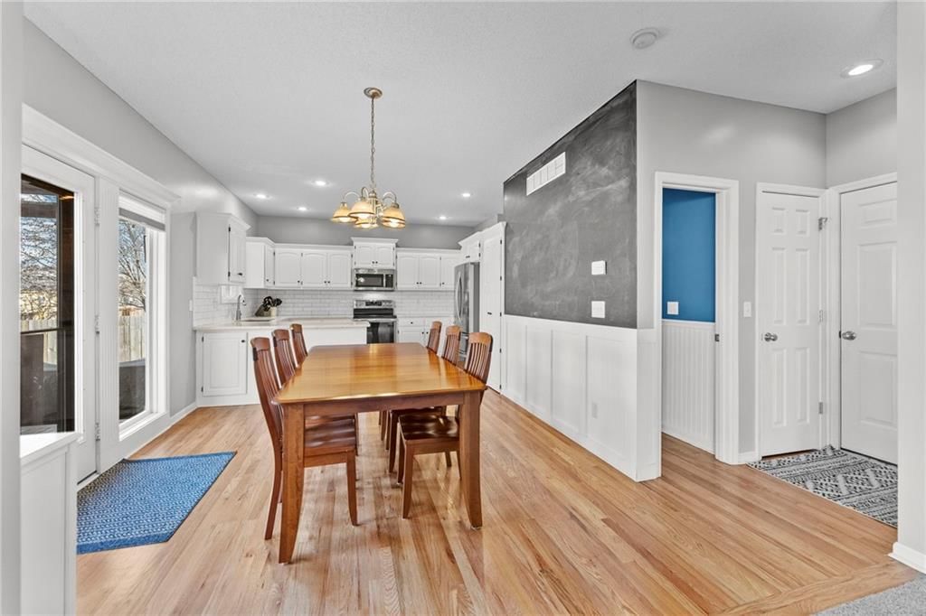 517 NE Hans Drive — photo 9