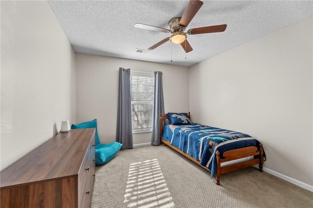 517 NE Hans Drive — photo 24