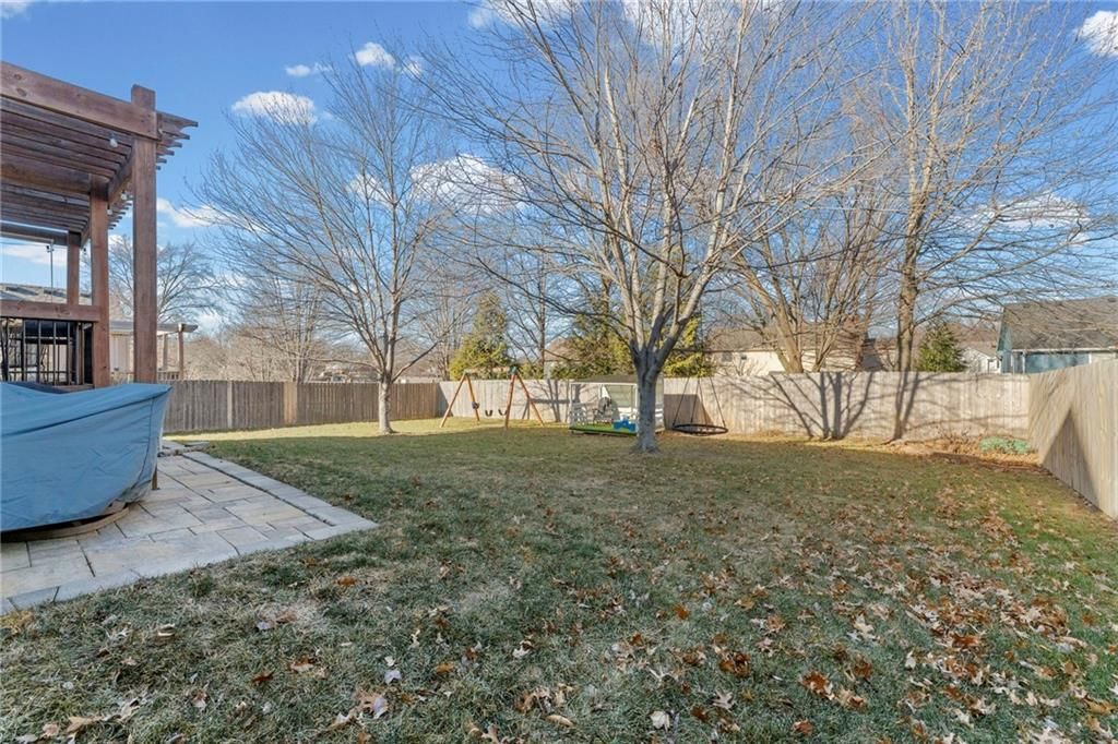 517 NE Hans Drive — photo 39