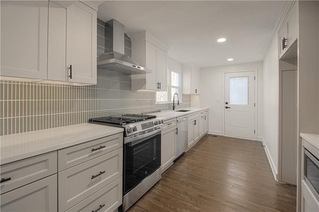 4933 Parish Drive — photo 3
