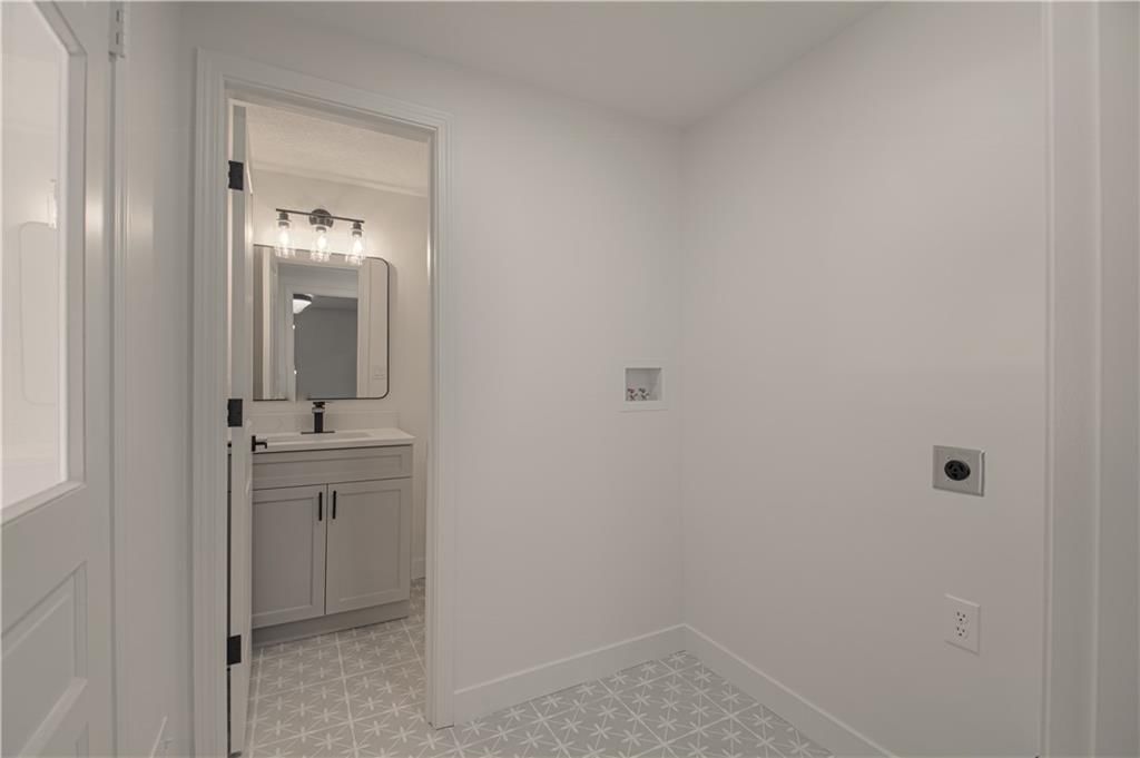 4933 Parish Drive — photo 6