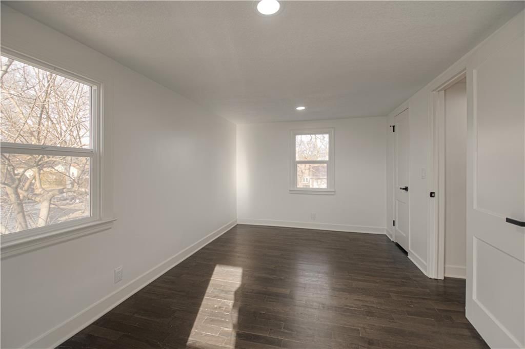 4933 Parish Drive — photo 8
