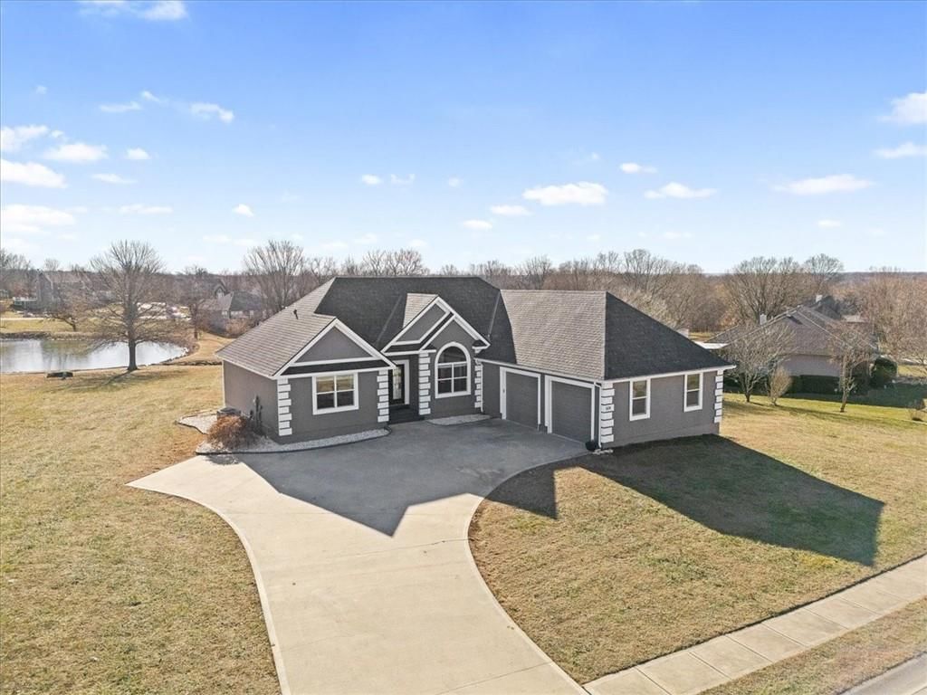 604 Canyon Drive — photo 4