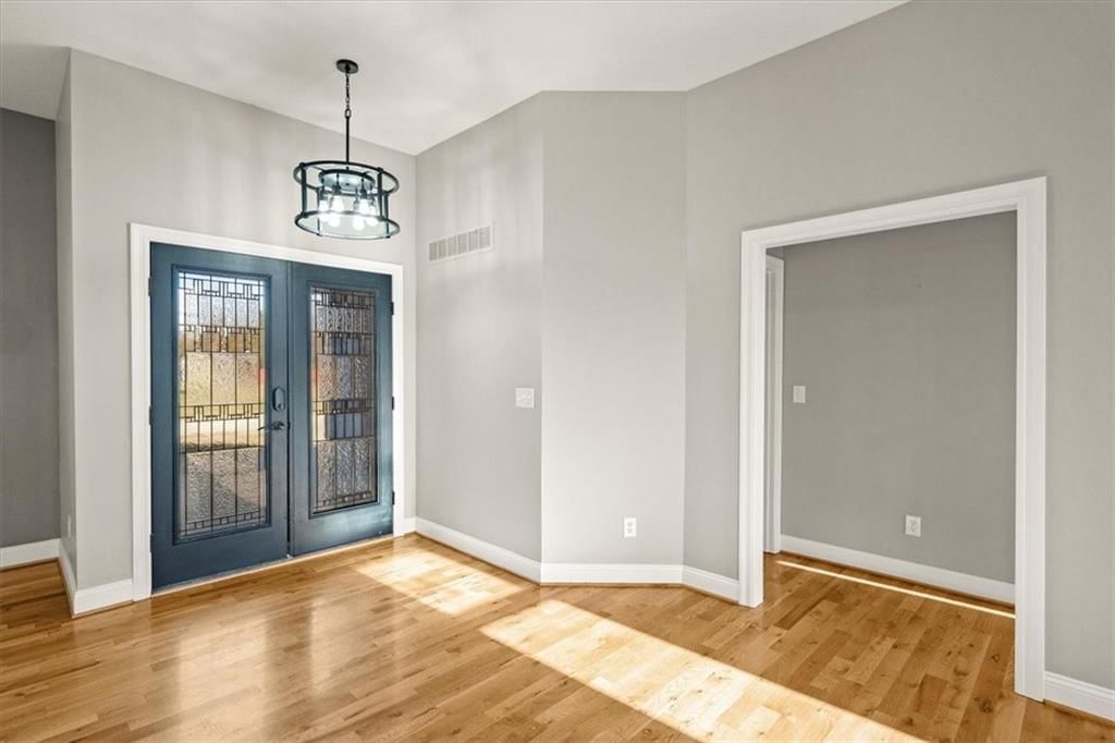 604 Canyon Drive — photo 5
