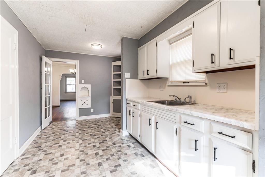 1005 W 77 Terrace — photo 13