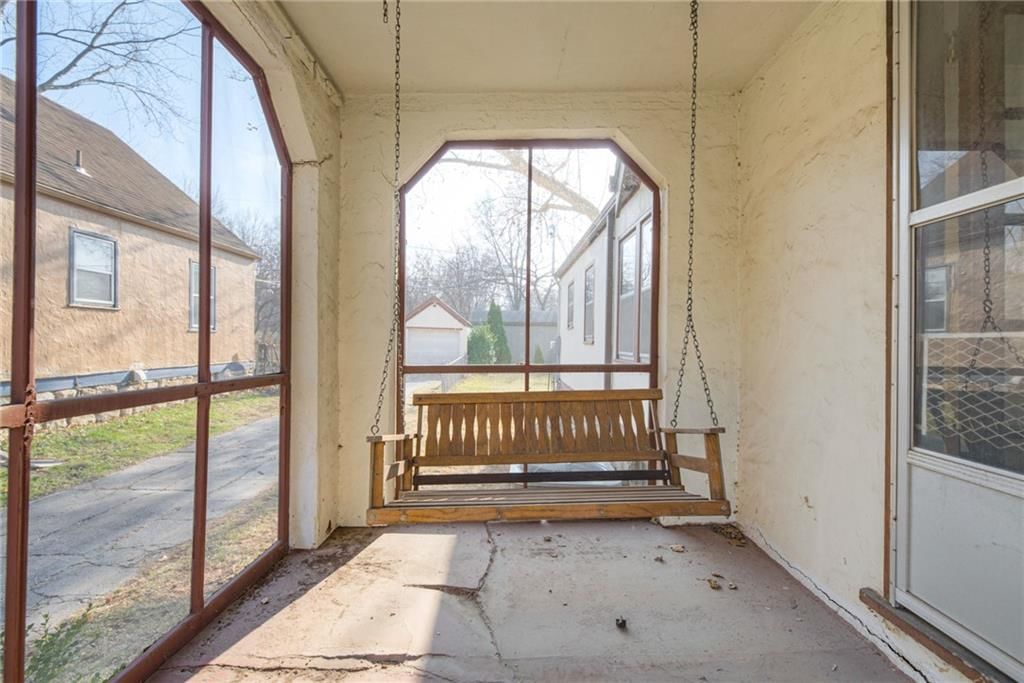 1005 W 77 Terrace — photo 29