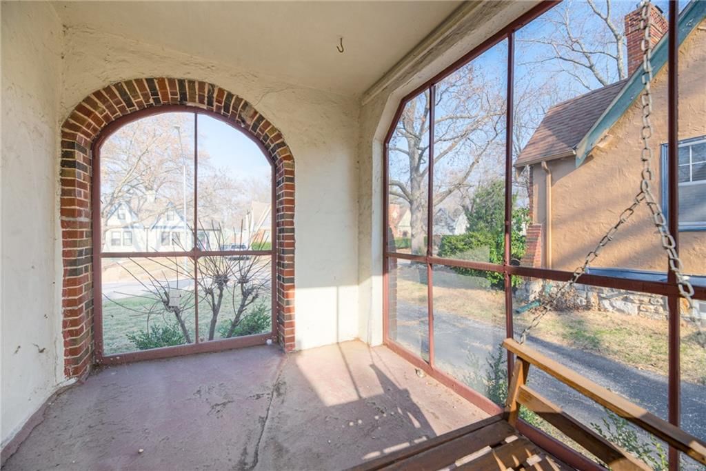 1005 W 77 Terrace — photo 30