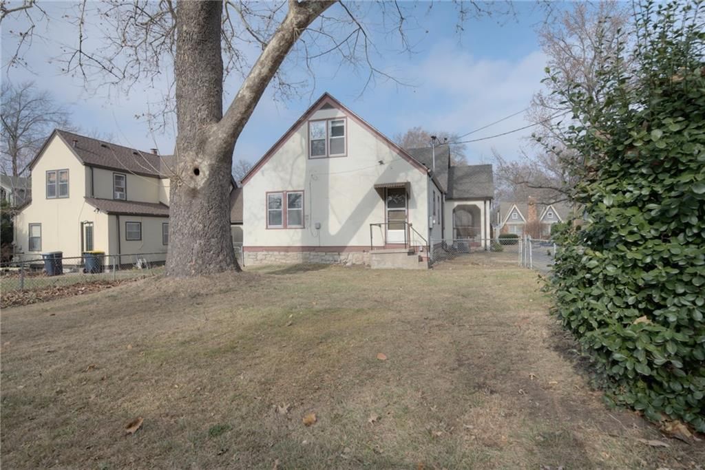 1005 W 77 Terrace — photo 36