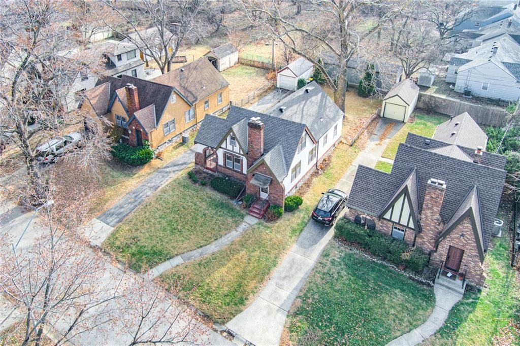 1005 W 77 Terrace — photo 39