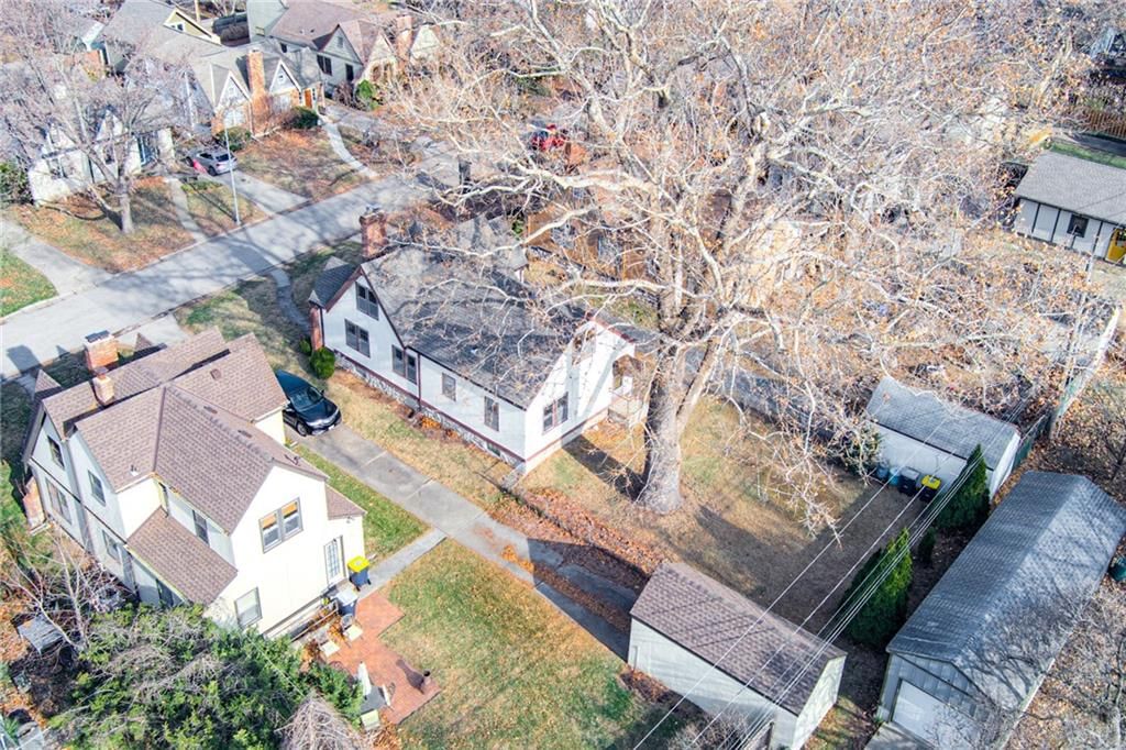 1005 W 77 Terrace — photo 40