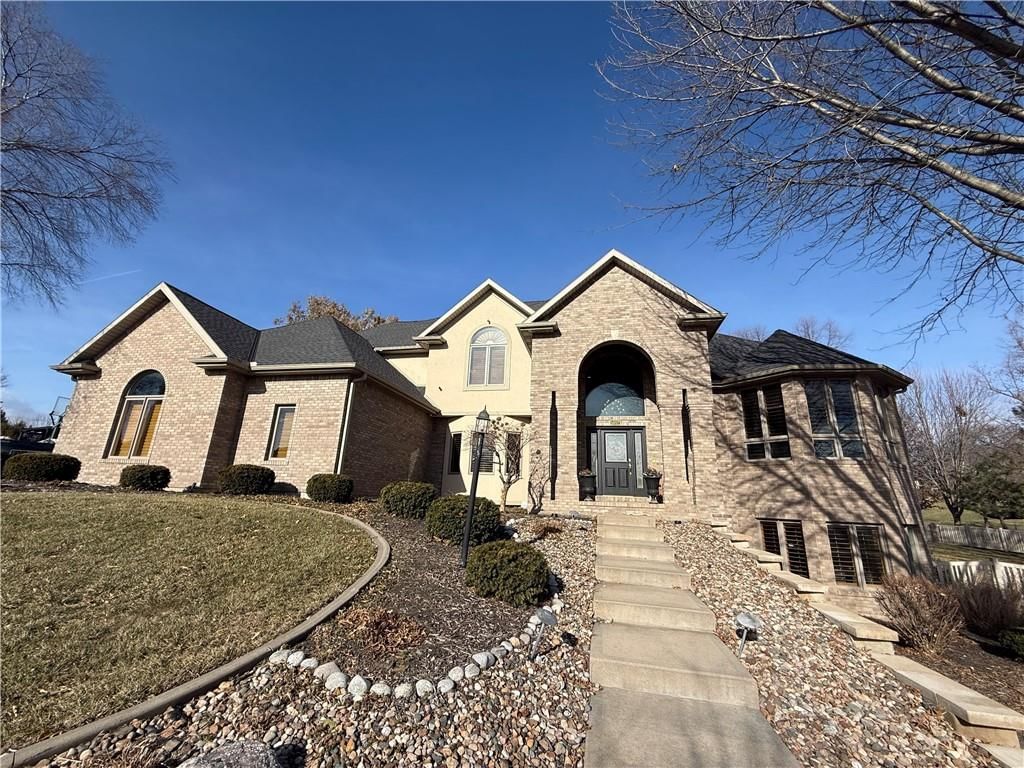 5007 S Mission Drive, St Joseph, MO