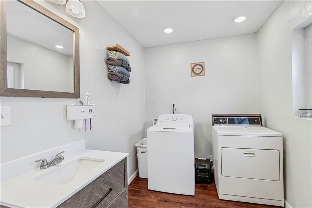 209 S Folger Street — photo 20