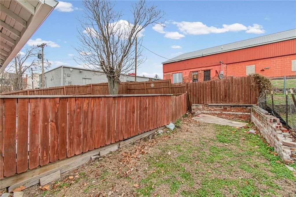 209 S Folger Street — photo 23
