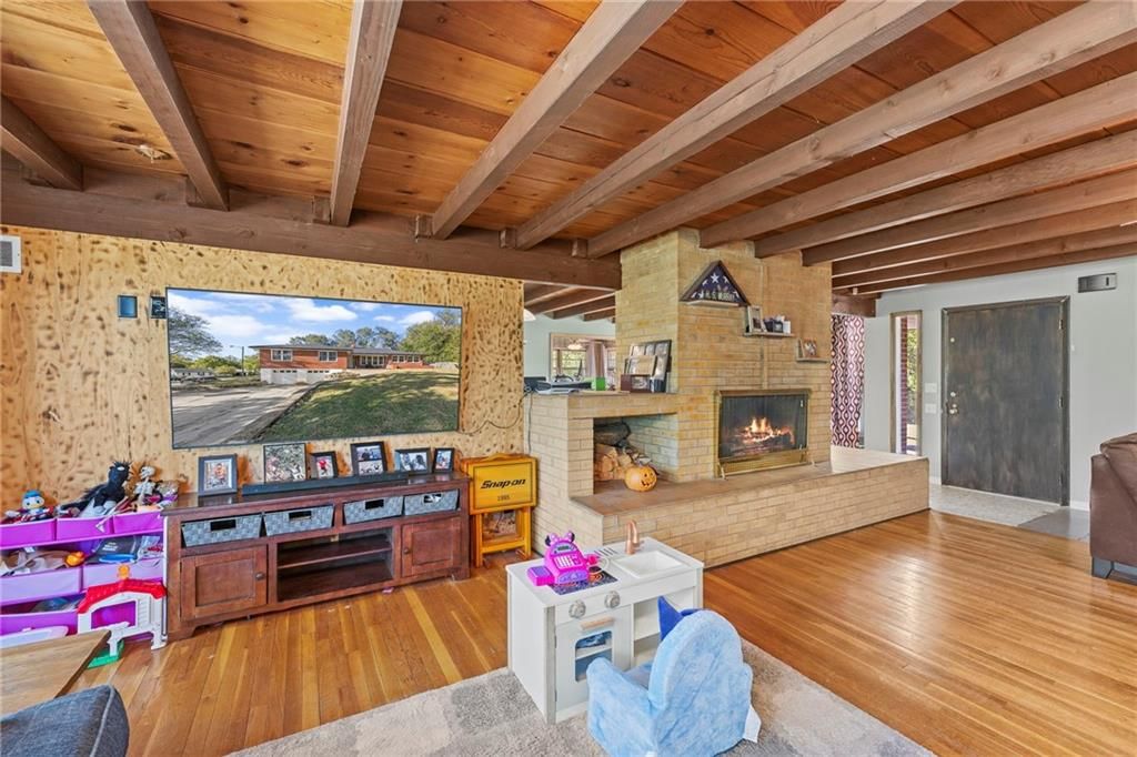 8552 Lafayette Avenue — photo 4