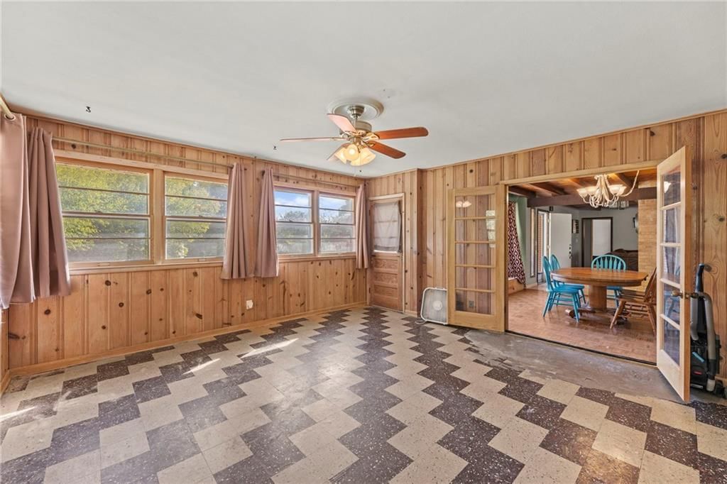 8552 Lafayette Avenue — photo 19