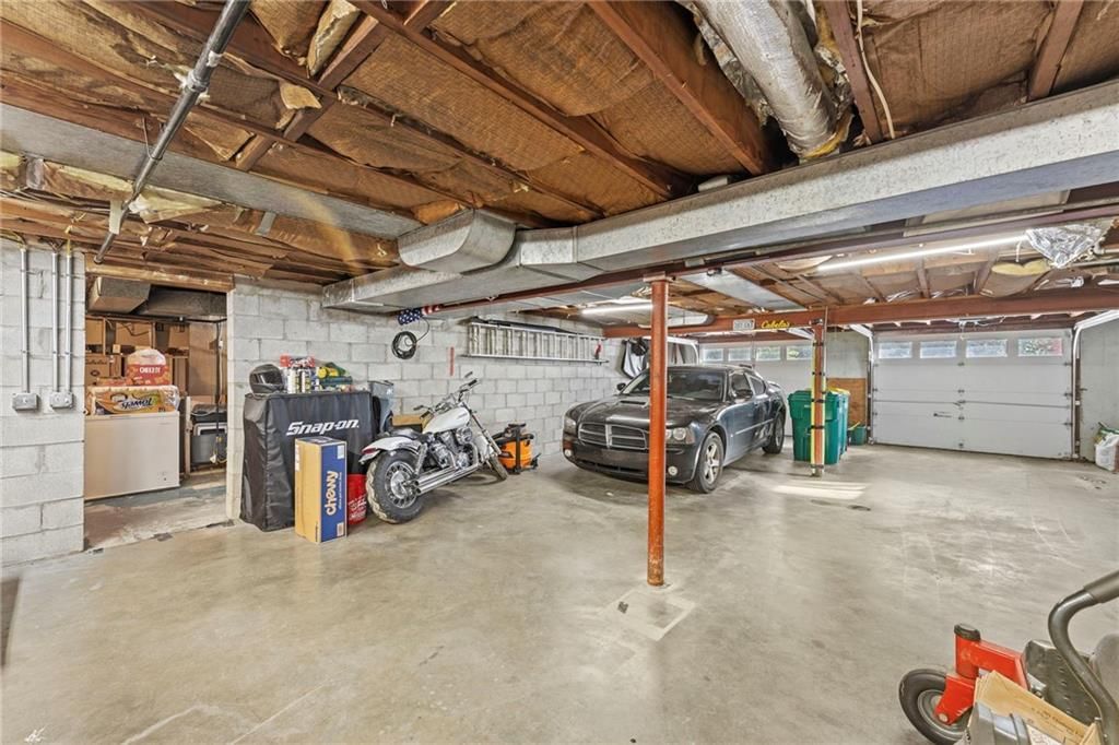 8552 Lafayette Avenue — photo 34