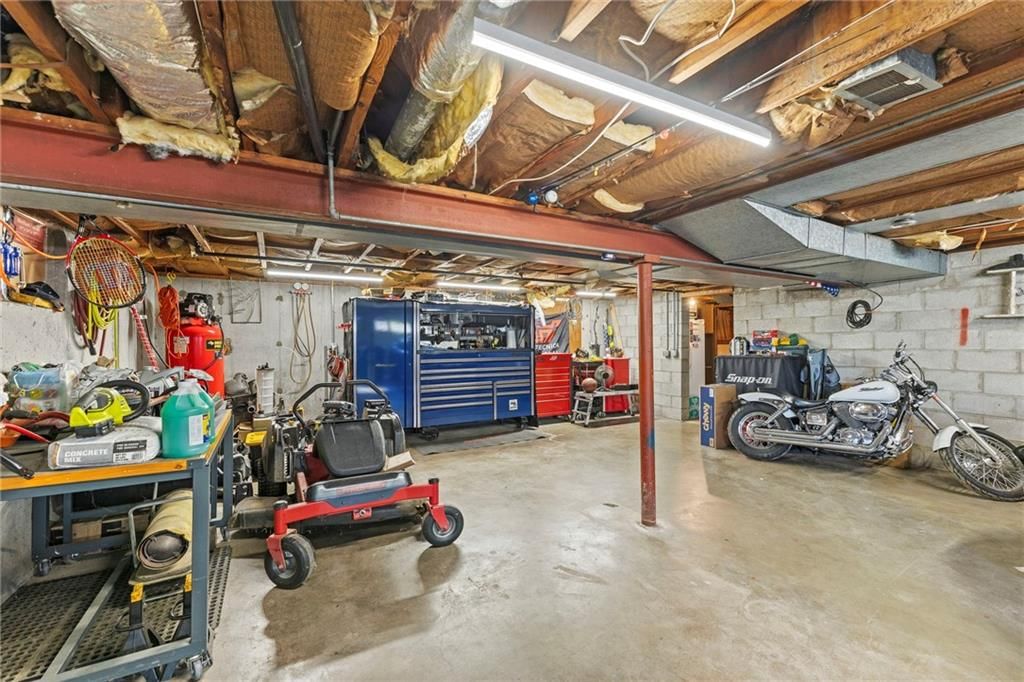 8552 Lafayette Avenue — photo 36