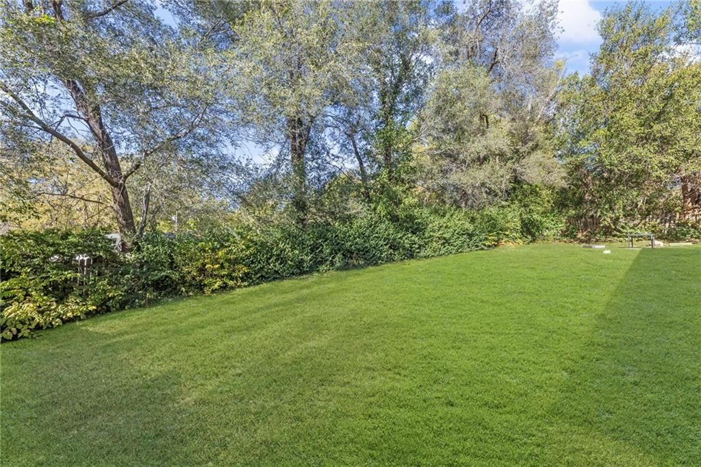 8552 Lafayette Avenue — photo 37