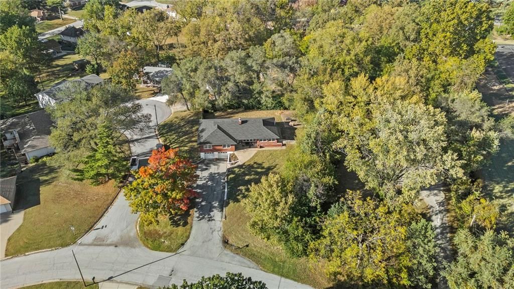 8552 Lafayette Avenue — photo 45