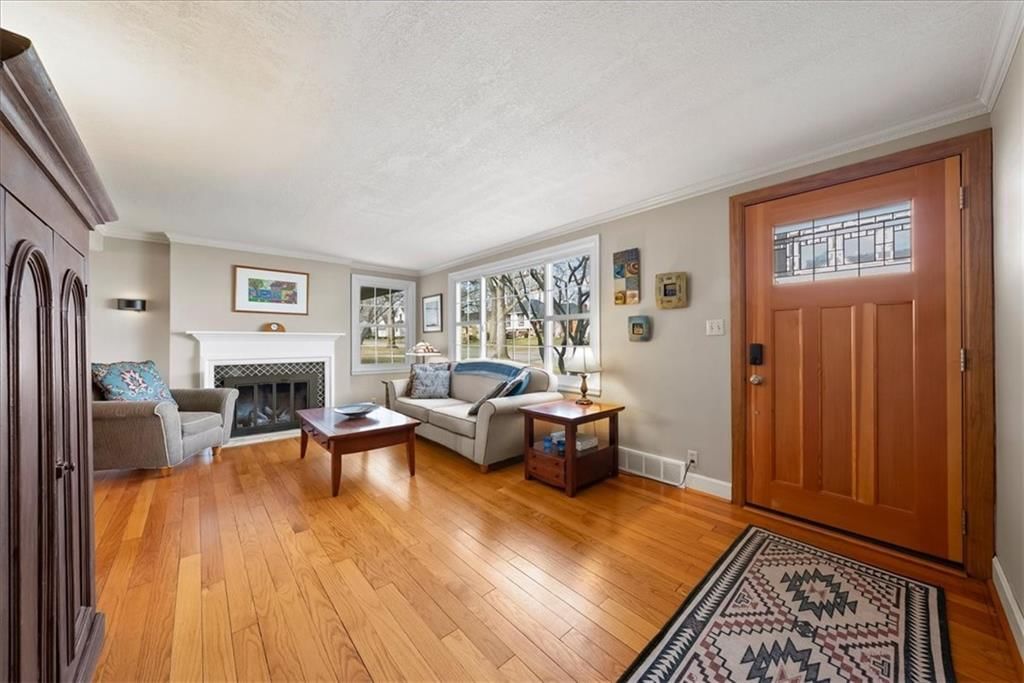 3913 W 67th Terrace — photo 5