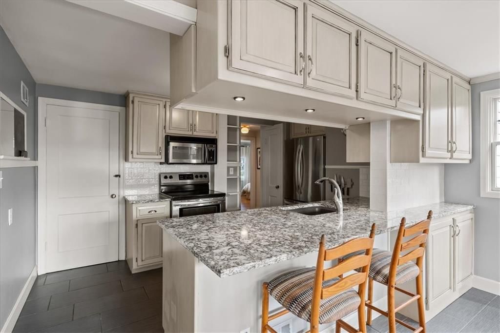 3913 W 67th Terrace — photo 15