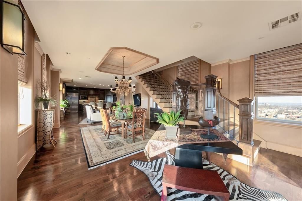 909 Walnut Street — photo 11