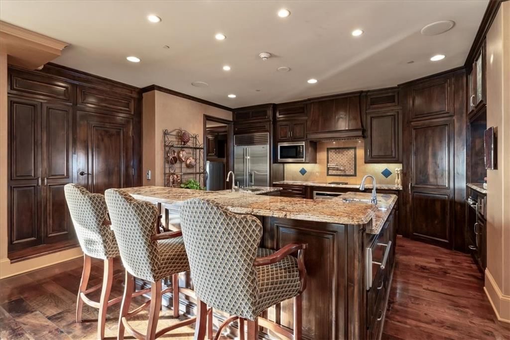 909 Walnut Street — photo 13