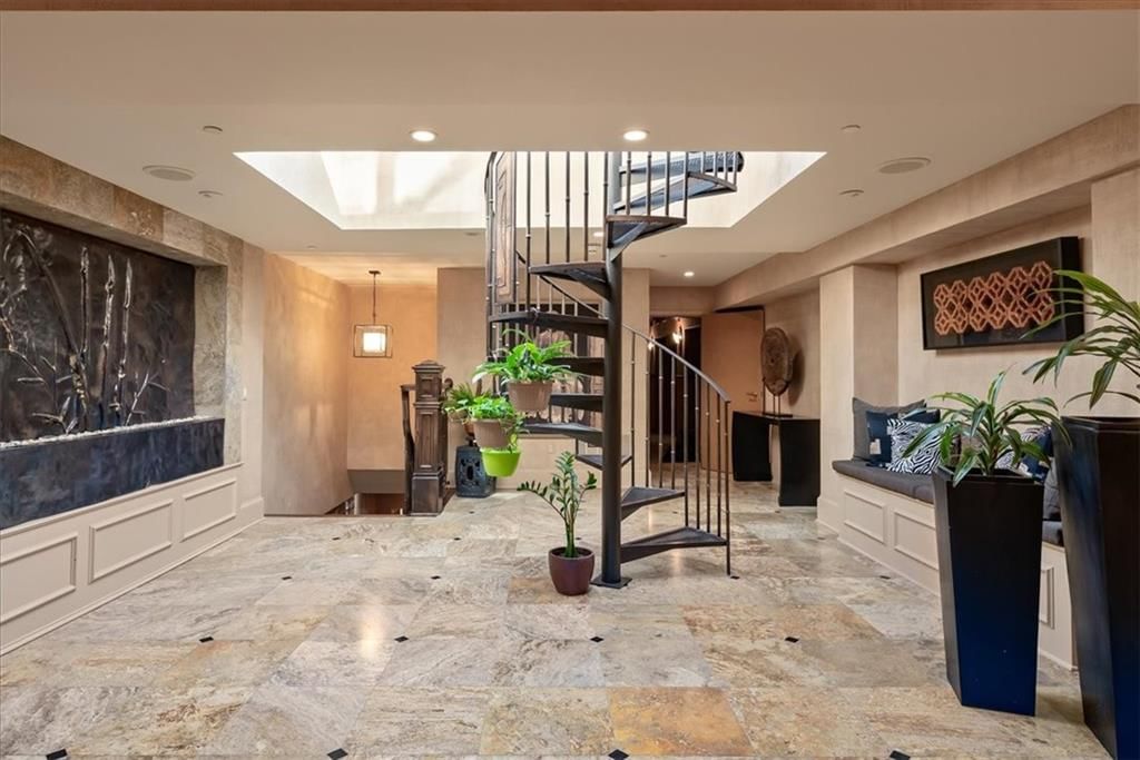909 Walnut Street — photo 21