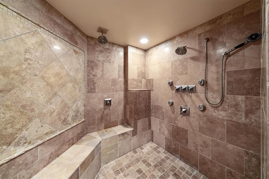 909 Walnut Street — photo 30