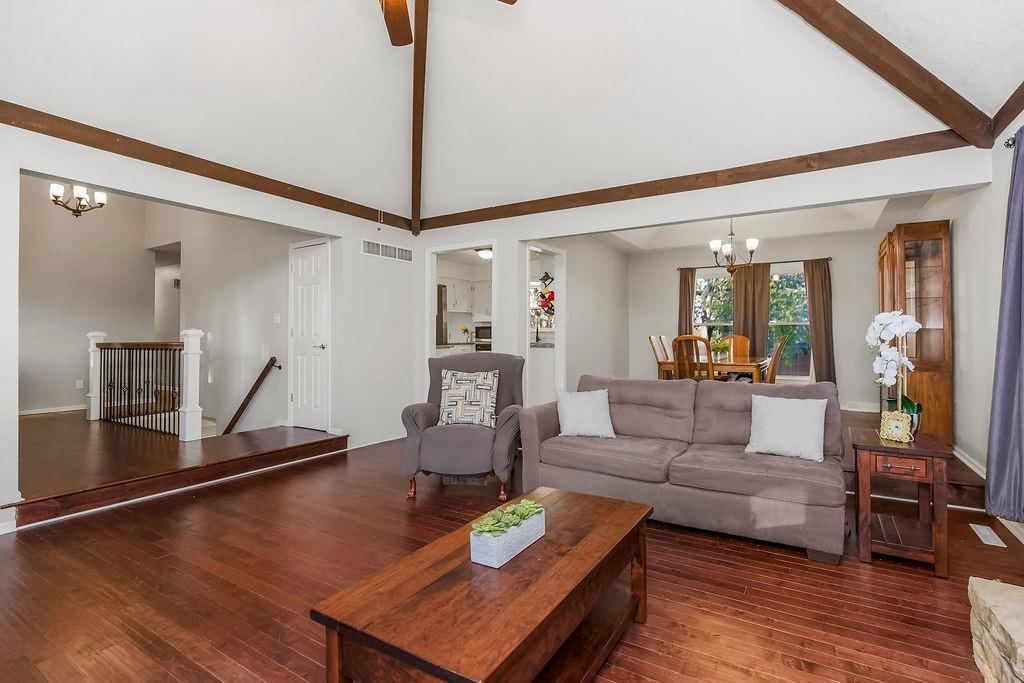 514 SW Raintree Drive — photo 6