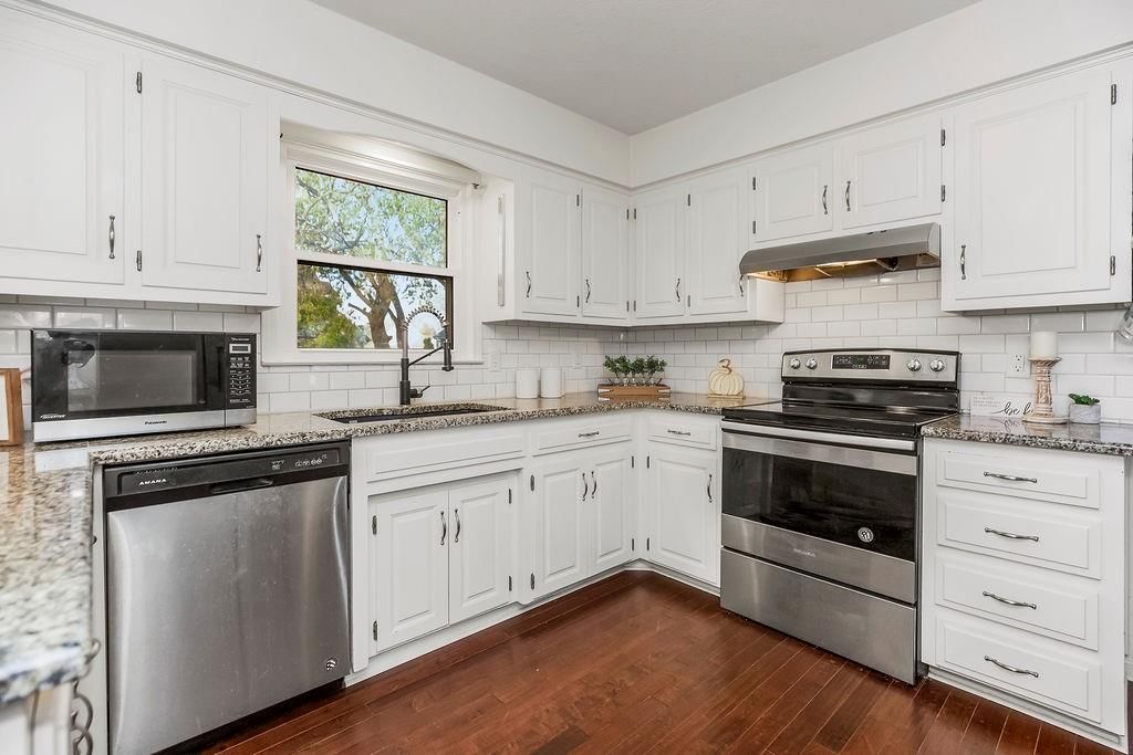 514 SW Raintree Drive — photo 11