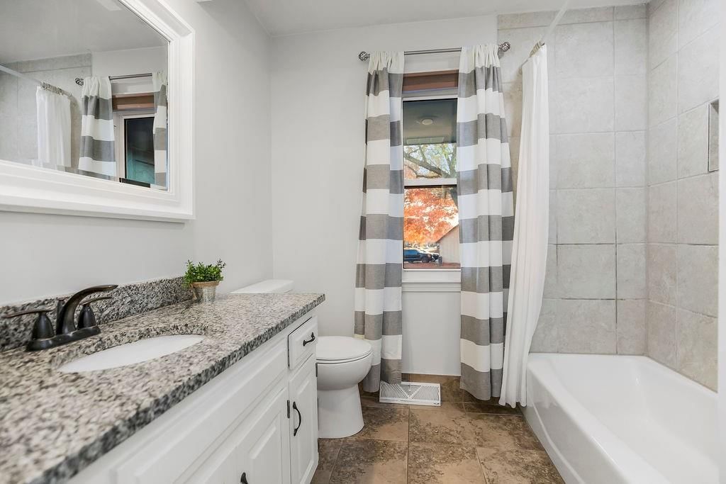 514 SW Raintree Drive — photo 21
