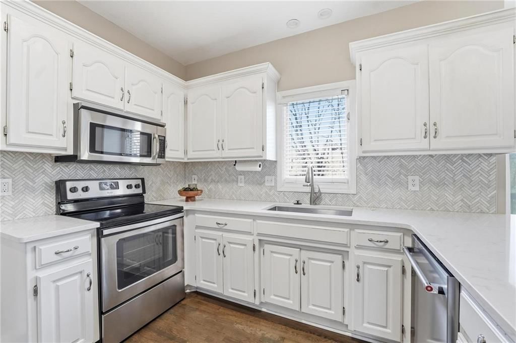 5206 W 157th Place — photo 8