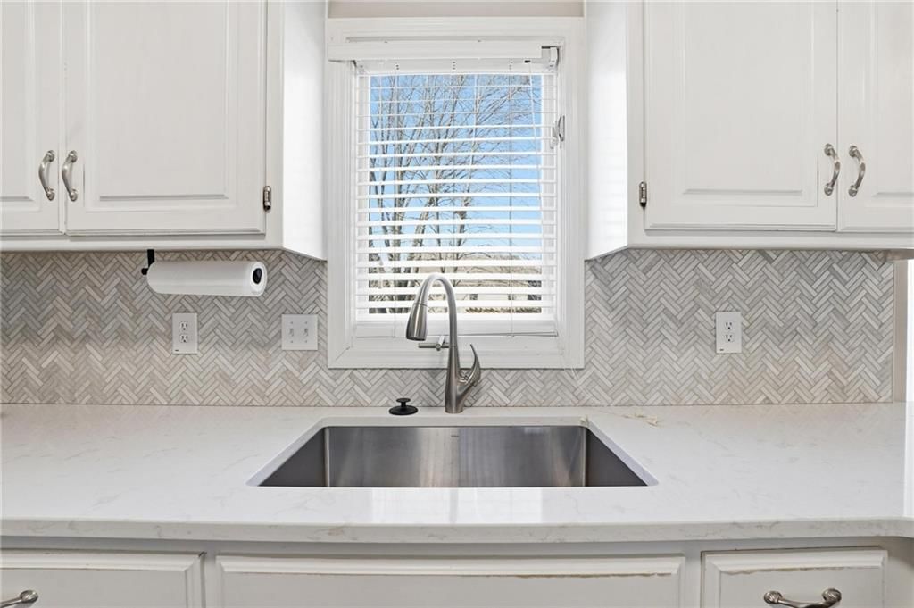 5206 W 157th Place — photo 9