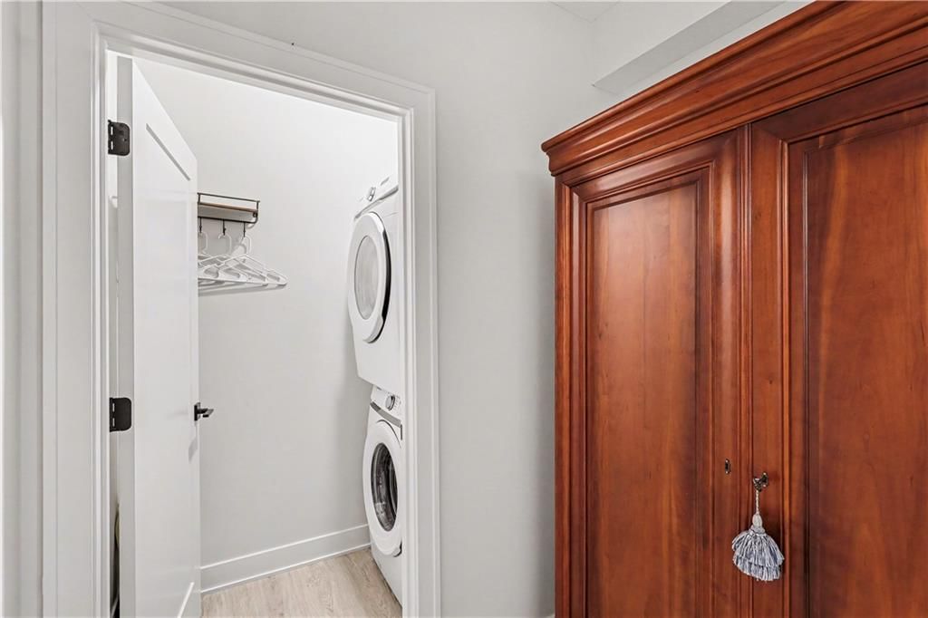 3610 W 158 Terrace — photo 32