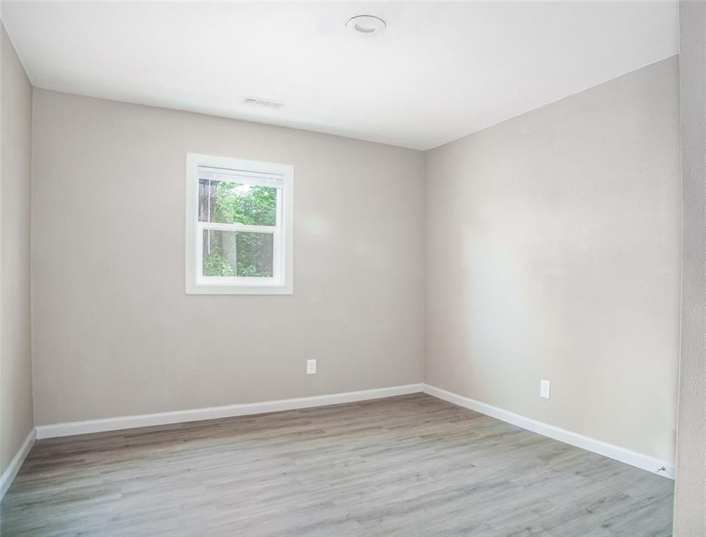 912 E Frederick Street — photo 9