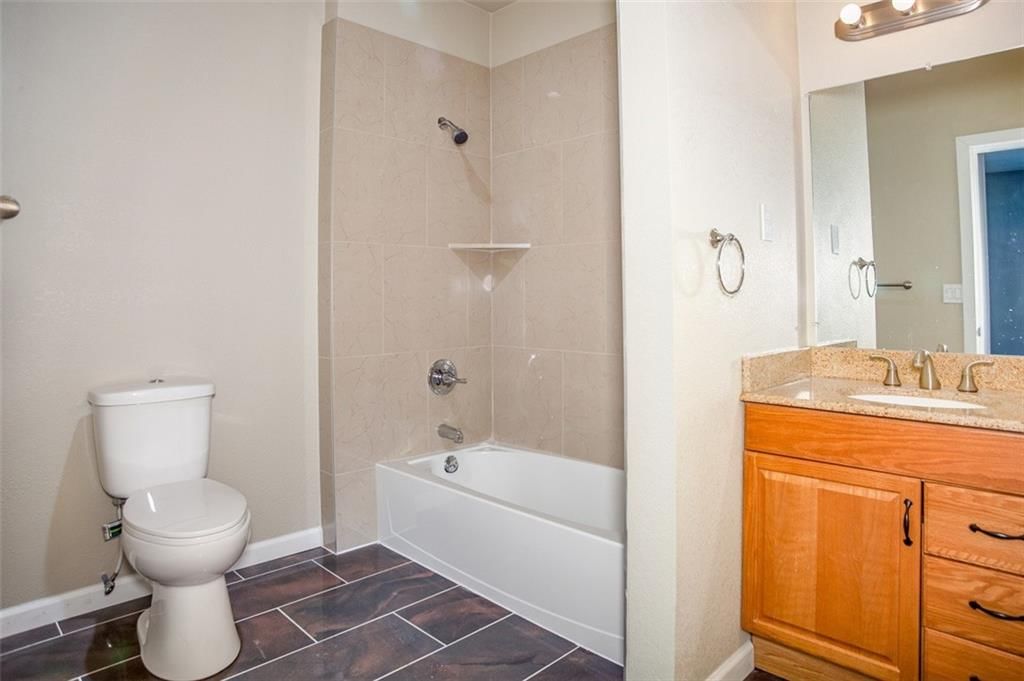 912 E Frederick Street — photo 10