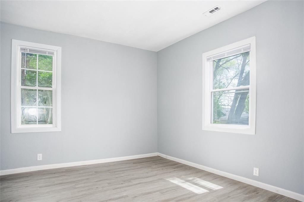 912 E Frederick Street — photo 11