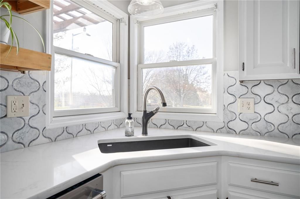 25189 W 150th Terrace — photo 17