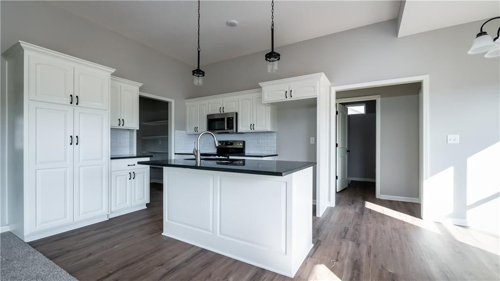 1405 NE White Oaks Lane — photo 5