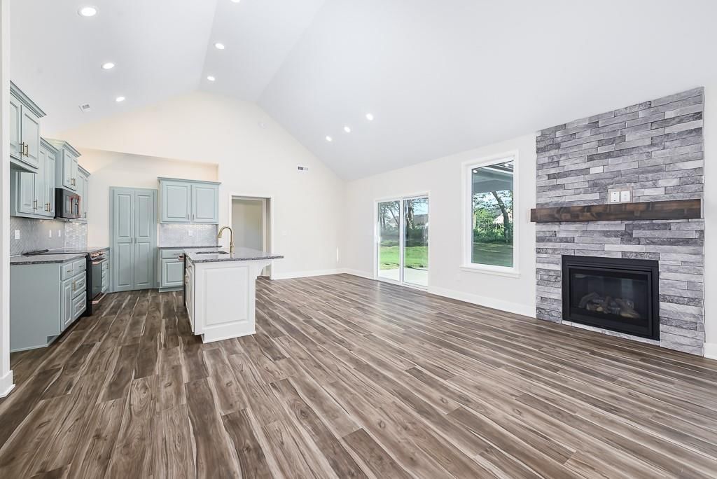 2715 Stoncreek Avenue — photo 5