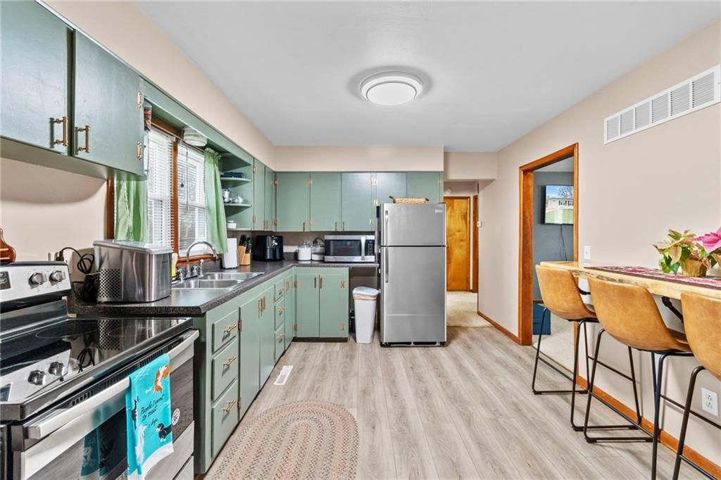 914 N Folger Street — photo 9