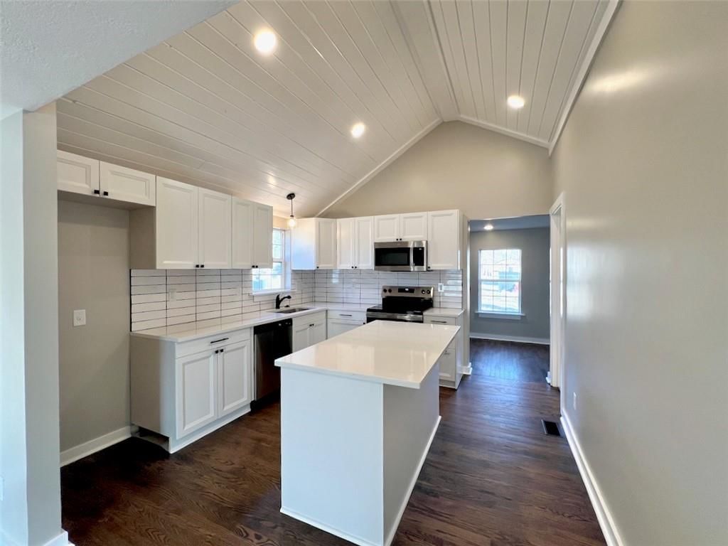 739 Lake Street — photo 2