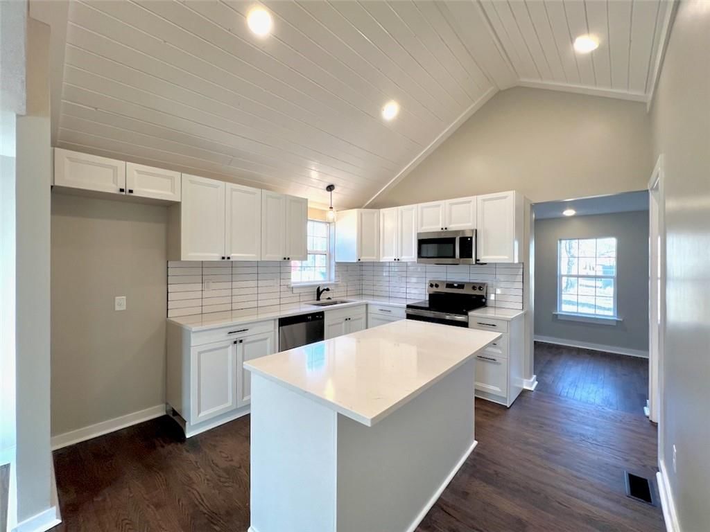739 Lake Street — photo 3