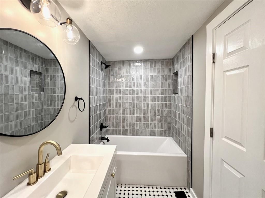 739 Lake Street — photo 15